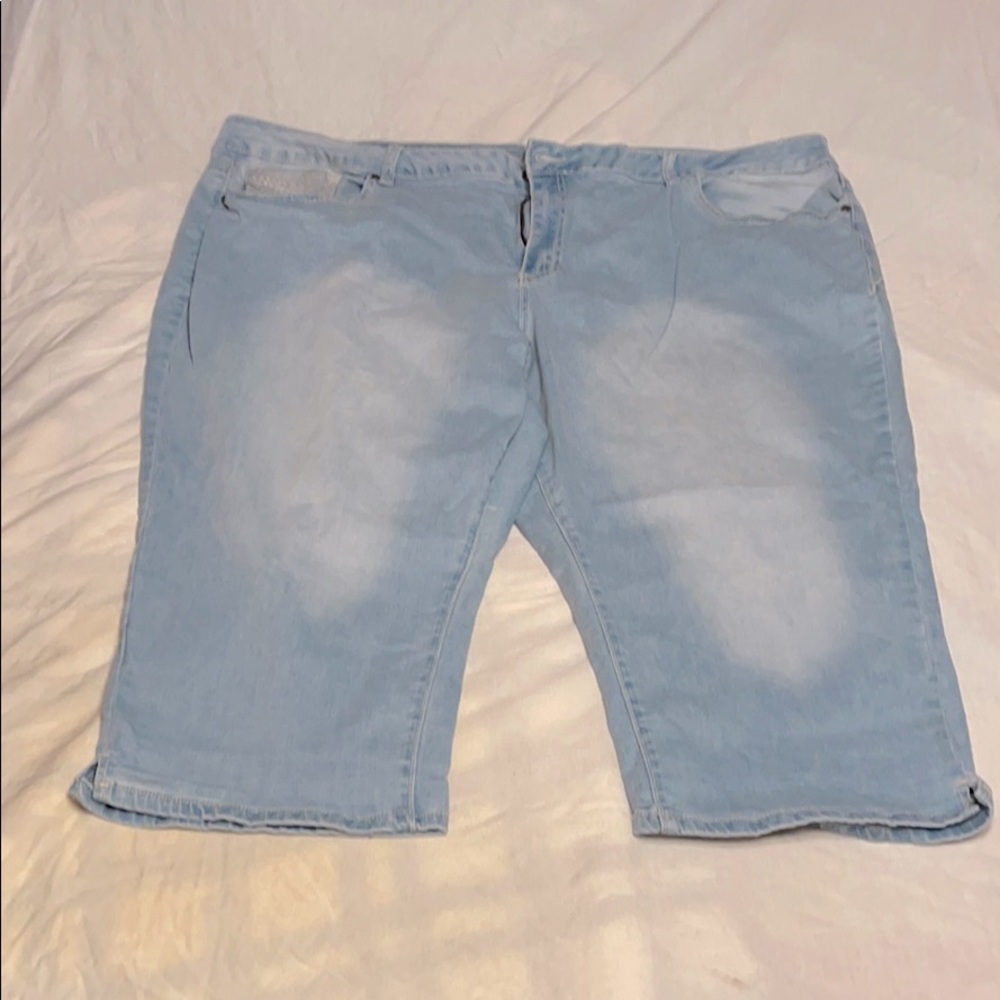 Avenue Denim capri plus size 30